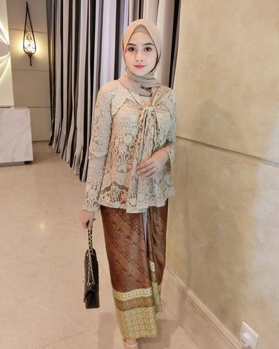 Wah Ini Dia Model  Model  Kebaya Muslim yang Lagi Tren 